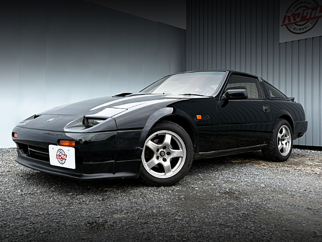 Front exterior of Z31 FAIRLADY Z.