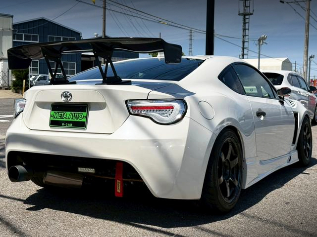 Rear exterior of ZN6 TOYOTA 86 RACING.