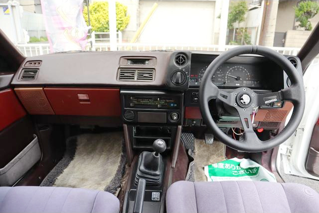Dashboard of AE86 SPRINTER TRUENO GT-APEX.