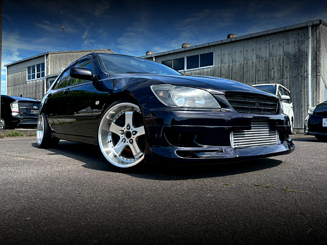 Front exterior of TOYOTA ALTEZZA.