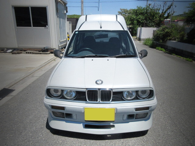 Headlight of E30 BMW faced CL22V SUZUKI ALTO HUSTLE.