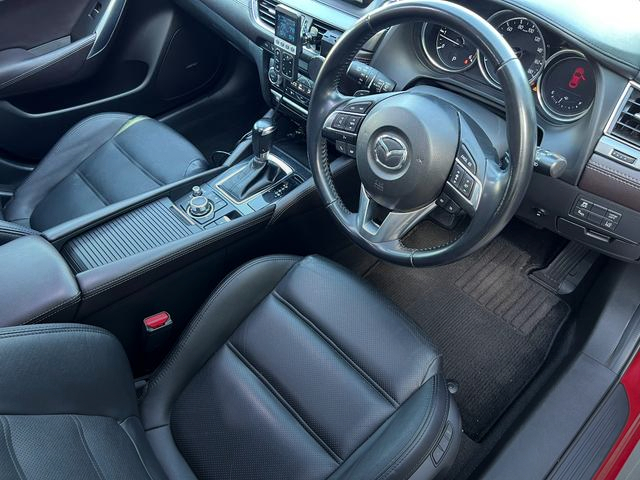 Interior of GJ2FW MAZDA ATENZA WAGON 2.2 XD L-PACKAGE DIESEL TURBO.