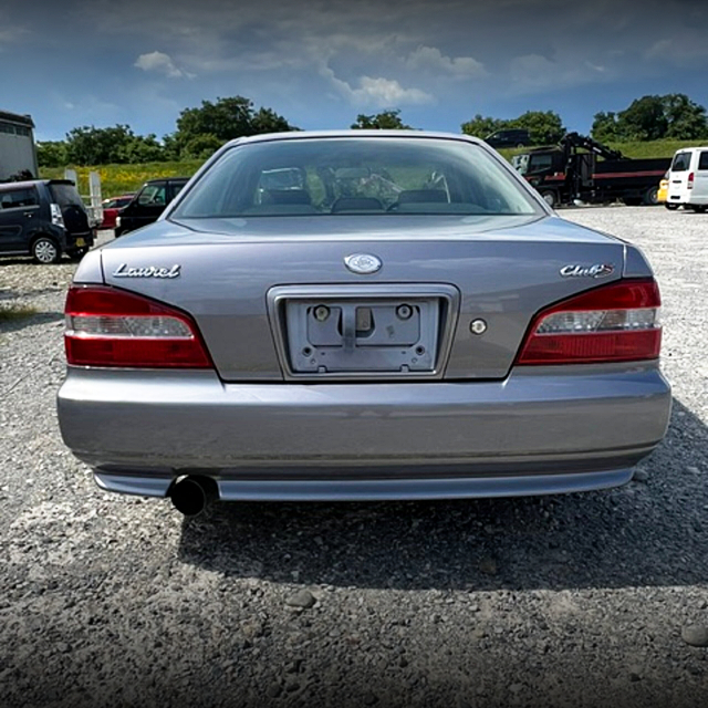 Rear exterior of C35 NISSAN LAUREL.