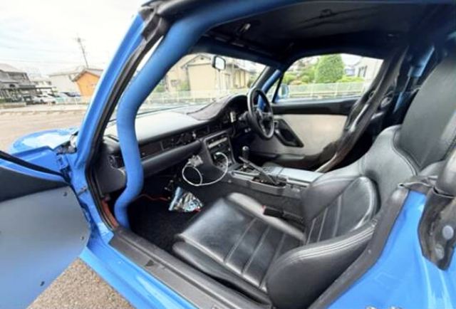 Interior of EA11R CAPPUCCINO.
