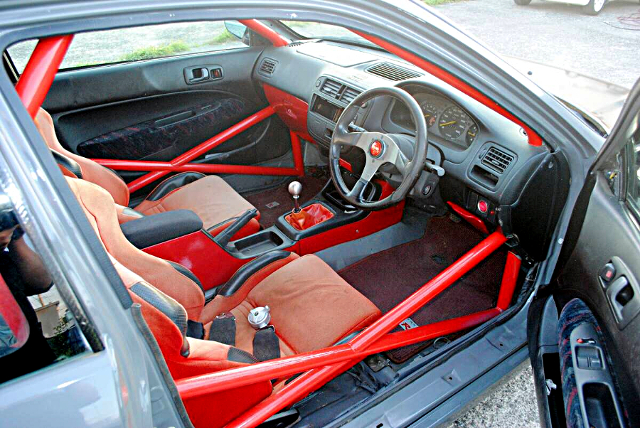 Interior of DRIFT SPEC EK4 CIVIC SiR II.