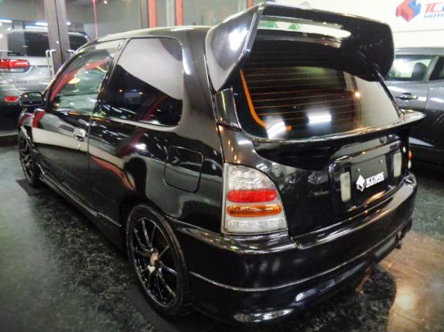 Rear exterior of EP91 STARLET GLANZA V.