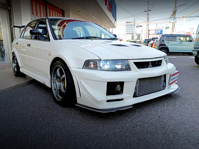 Front exterior of LANCER EVOLUTION VI RS.