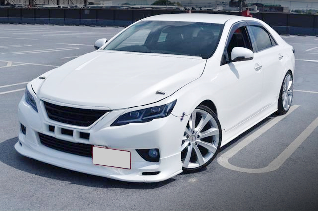 Front exterior of GRX130 TOYOTA MARK X.