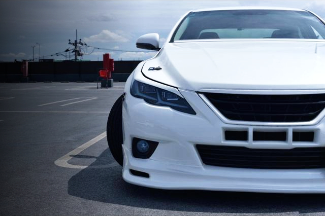 Front head light of GRX130 TOYOTA MARK X.