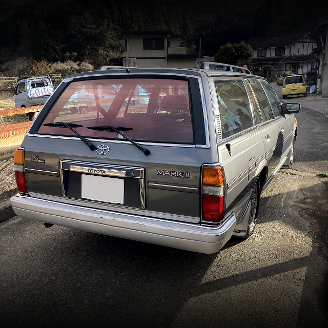Rear exterior of GX70G MARK II WAGON.