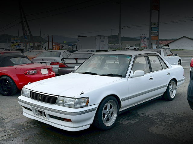 Front exterior of GX81 MARK II SEDAN.