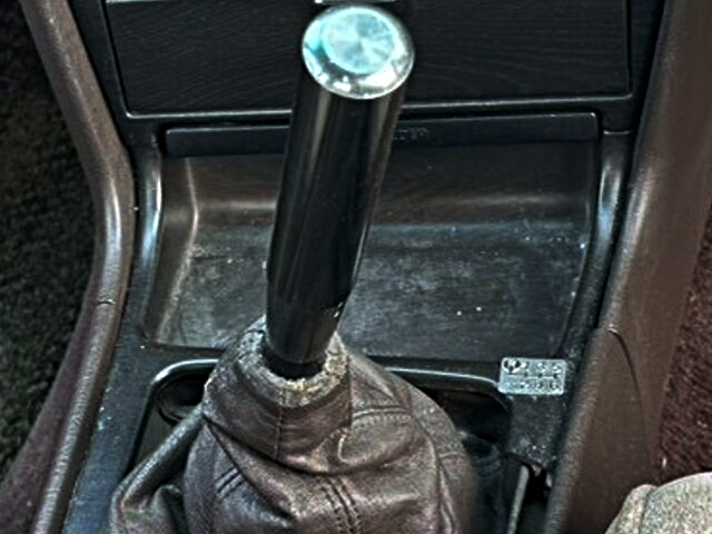Shift Knob of GX81 MARK II SEDAN.