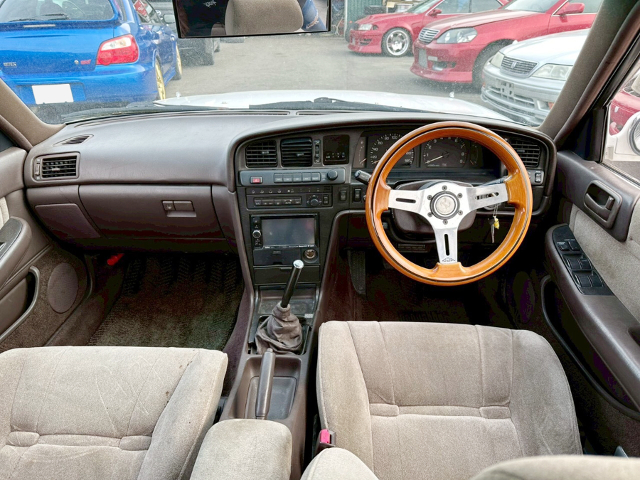 Dashboard of GX81 MARK II SEDAN.