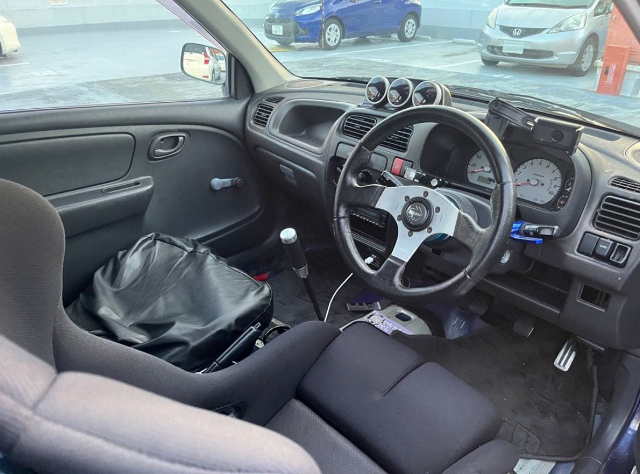 Interior of HA23V SUZUKI ALTO.