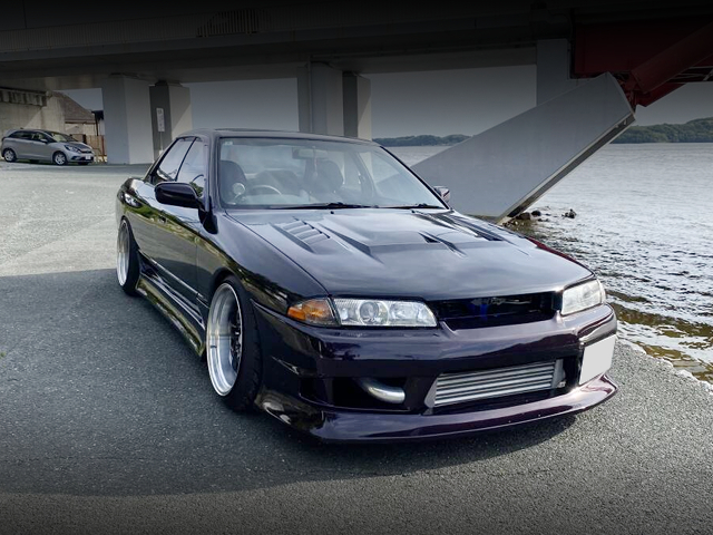 Front exterior of HCR32 SKYLINE 4-DOOR.