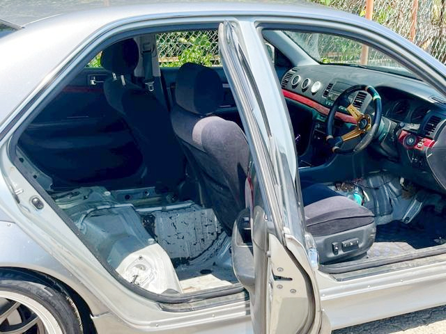Interior of N-STYLE WIDEBODY JZX110 MARK II GRANDE iR-V.