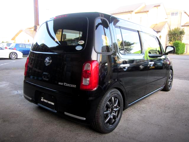 Rear exterior of DAIHATSU MIRA COCOA X.