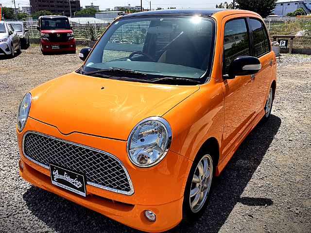 Front exterior of 2nd Gen DAIHATSU MIRA GINO.