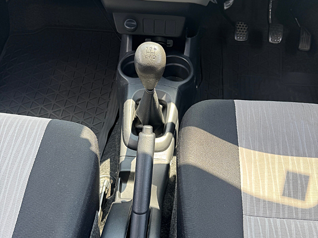 5-Speed Manual Shift Knob of 2nd Gen DAIHATSU Mira e:S.