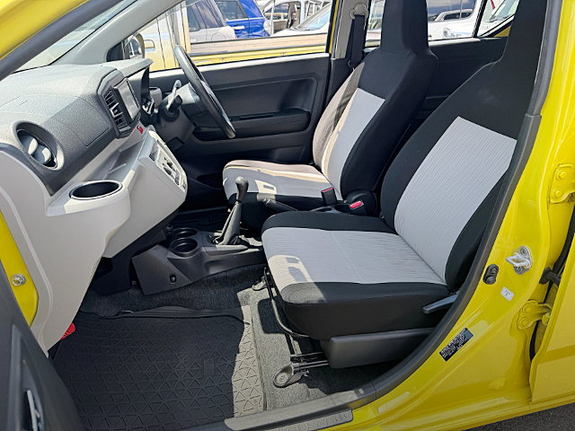 Seats of 2nd Gen DAIHATSU Mira e:S.