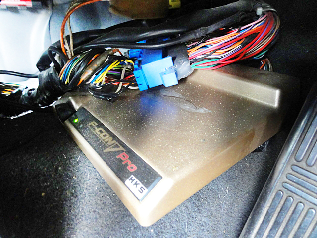 HKS F-CON V-PRO 3.4 ECU.