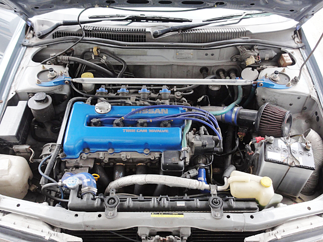 SR20DE 2.0L engine.