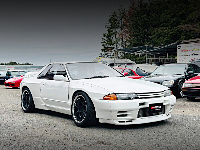 Front exterior of PANDEM WIDEBODY R32 SKYLINE GT-R V-SPEC II.