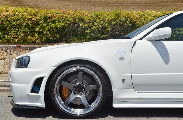 Front Rim of R34 SKYLINE GT-R.
