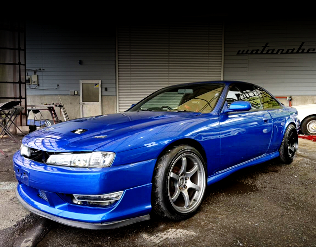Front exterior of S14 NISSAN SILVIA.
