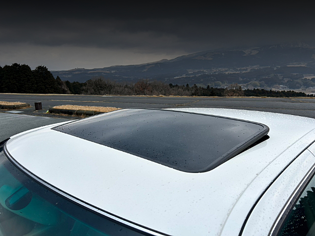 Sunroof of VIP Custom UCF20 CELSIOR 4.0 B-SPEC ER VERSION.
