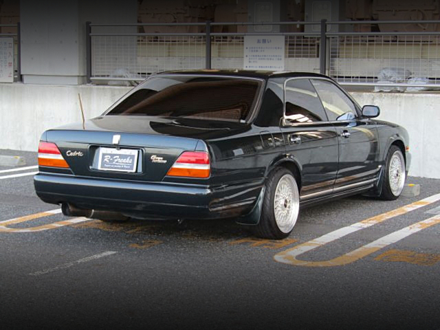 Rear exterior of Y32 CEDRIC GRAN TURISMO ULTIMA.