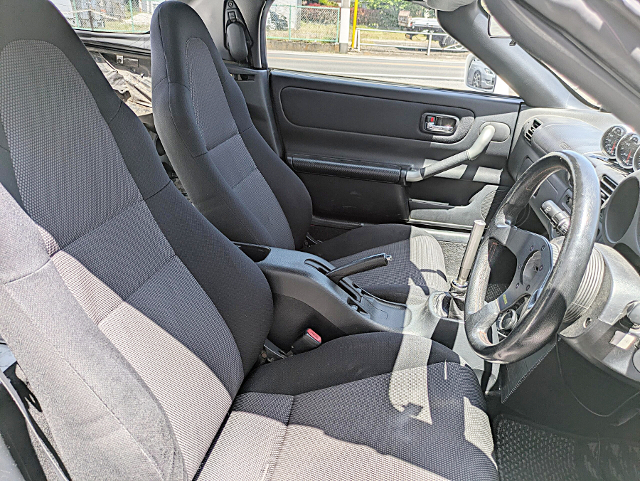 Seats of ZZW30 MR-S S-EDITION.