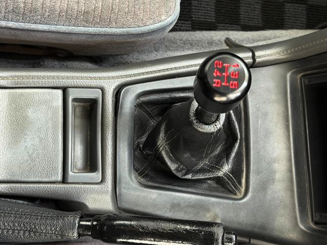 5-Speed manual shift knob of A70 TOYOTA SUPRA.