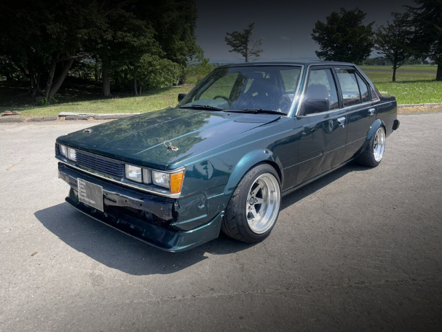 Front exterior of AA63 TOYOTA CARINA 4-DOOR.