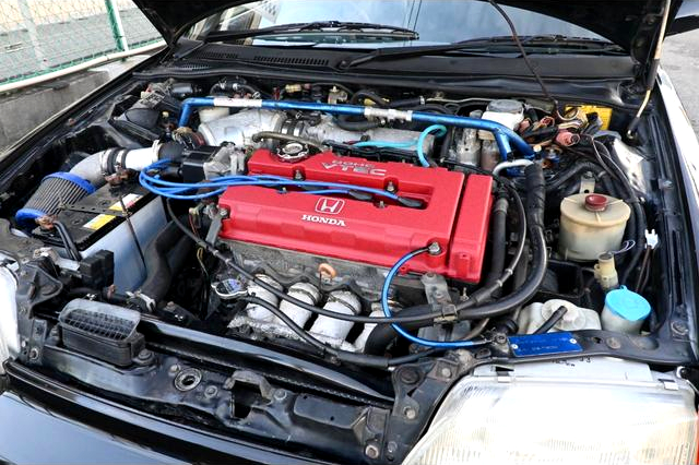 B18C 1800cc VTEC engine.