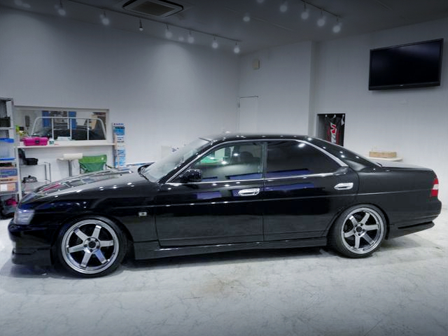 Side exterior of 8th Gen C35 NISSAN LAUREL.