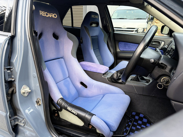 Seats of ER34 SKYLINE 4-DOOR 25GT-V.