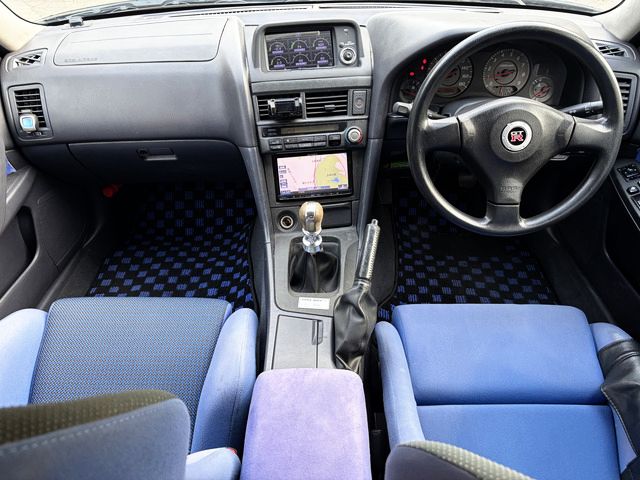 Interior of ER34 SKYLINE 4-DOOR 25GT-V.