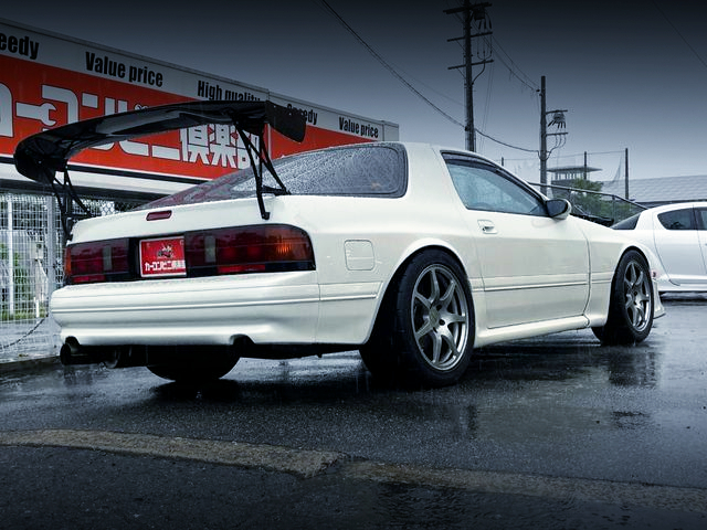 Rear exterior of FC3S SAVANNA RX-7 GT-X.