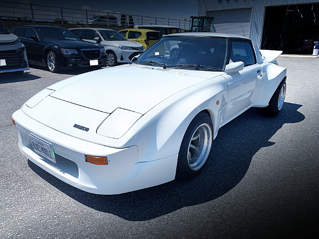 Front exterior of IMSA WIDEBODY SA22C SAVANNA RX-7.