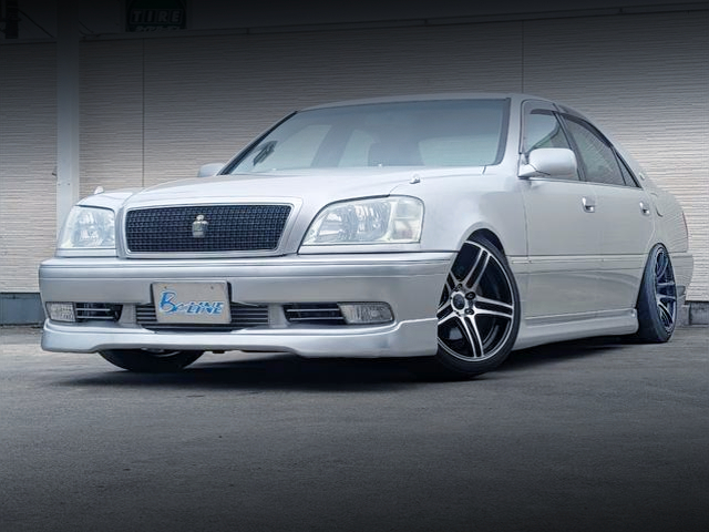 Front exterior of JZS171 CROWN ATHLETE-V.