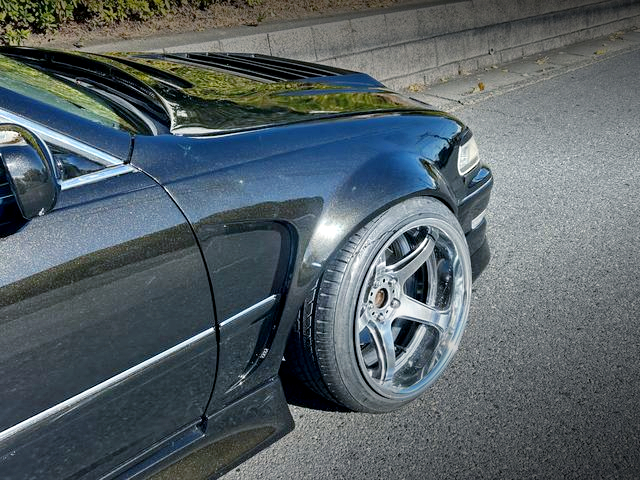 Front Fender and Rim of WIDEBODY JZX100 MARK II TOURER-V.