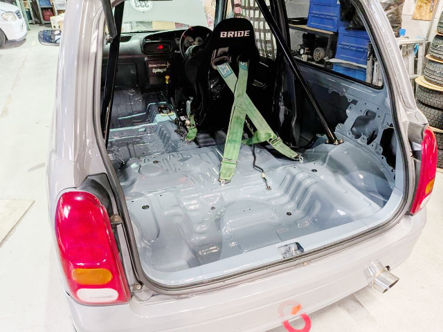 Single seat of L700V MIRA VAN.