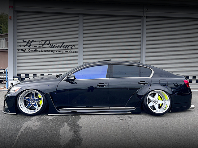 Left Side exterior of UZS190 LEXUS GS430.