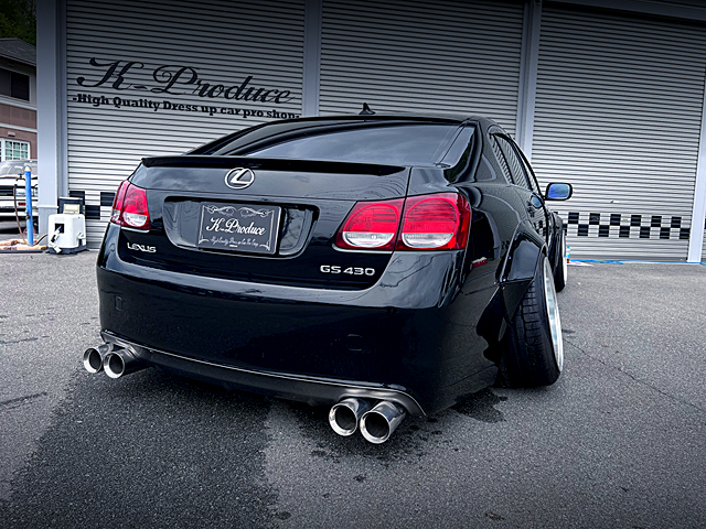 Rear exterior of UZS190 LEXUS GS430.
