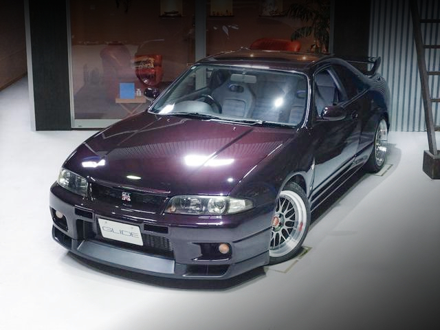 Front exterior of R33 SKYLINE GT-R V-SPEC.