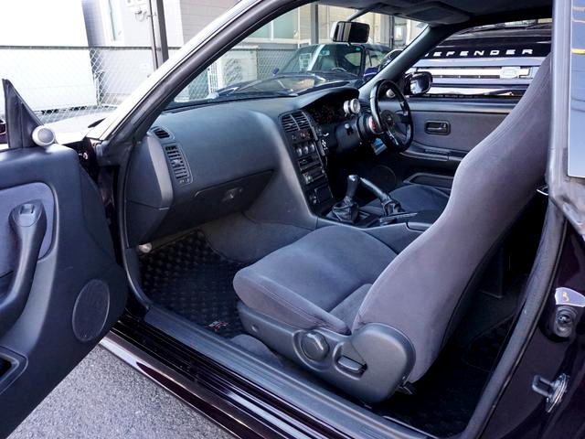 Interior of R33 SKYLINE GT-R V-SPEC.