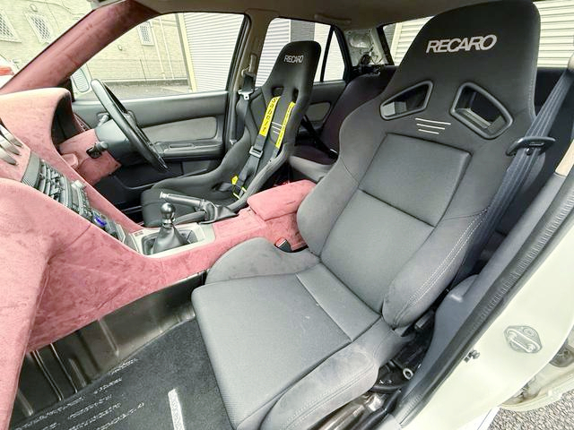 Seats of R34 SKYLINE 4-DOOR.
