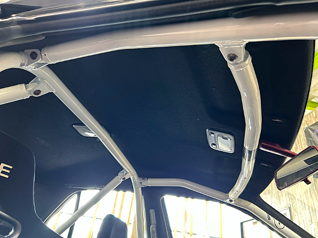 Roll Bar of WIDEBODY R34 SKYLINE 4-DOOR.