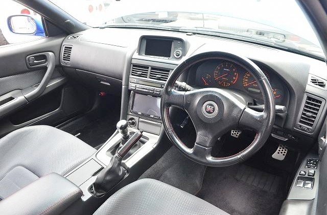 Dashboard of R34 SKYLINE GT-R.